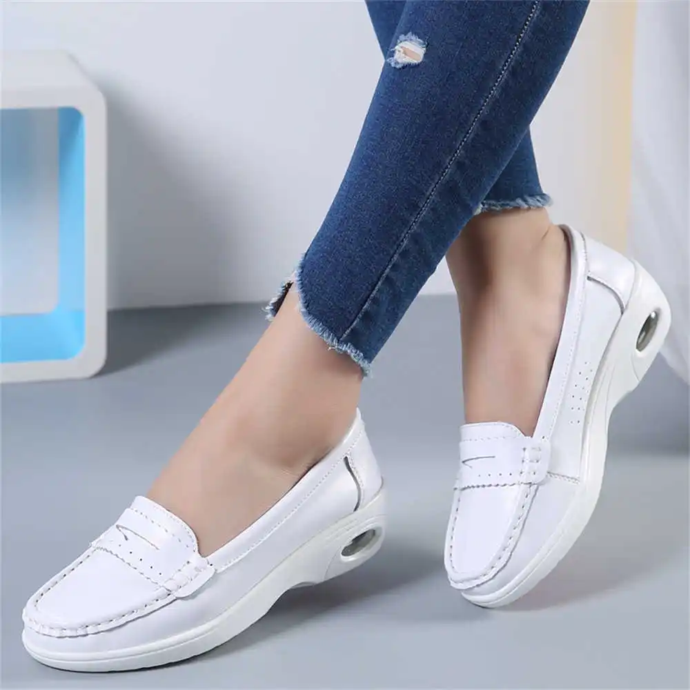 Thick Sole Slipon White Traine - Levels Of Men'S Formal Wear recension och pris